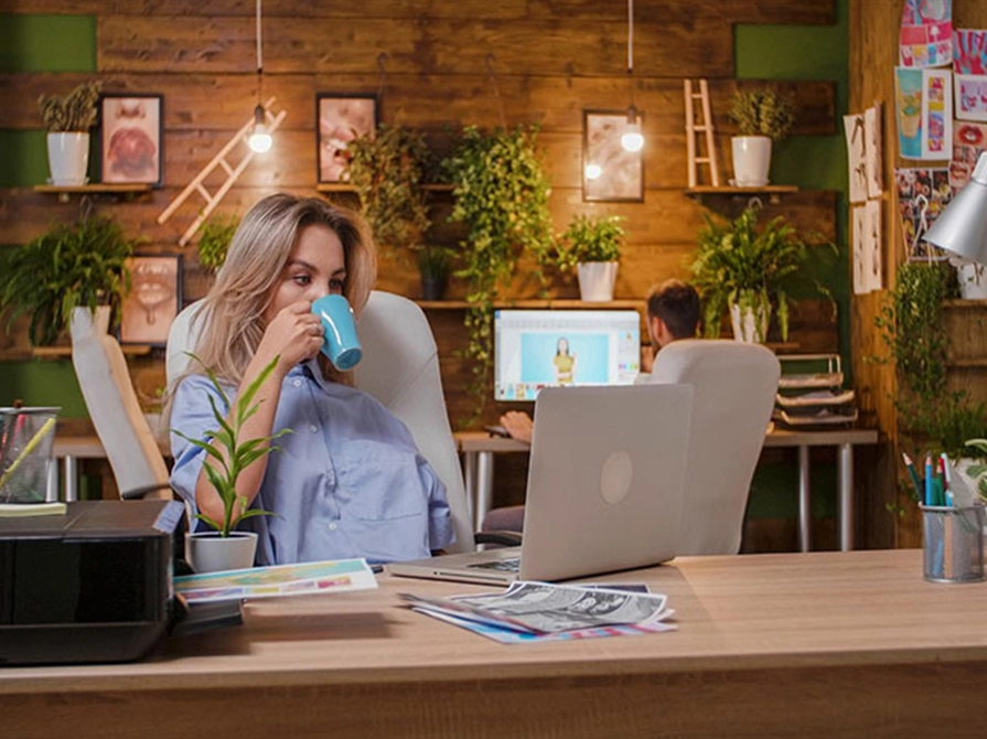 how-lighting-enhances-productivity-and-well-being-in-the-workplace